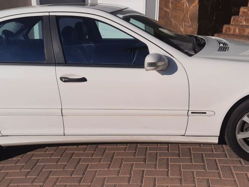 Mercedes-Benz C 180 Kompressor in Namibia