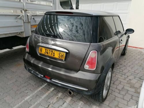 Mini Mini Cooper Park Lane in Namibia