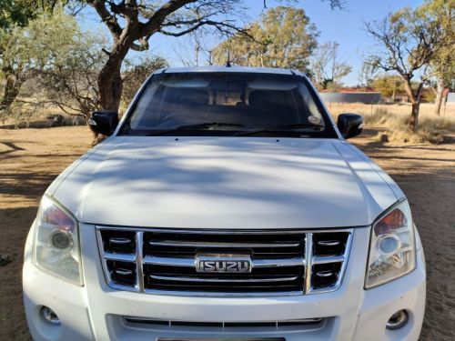 Isuzu KB360 V6 in Namibia