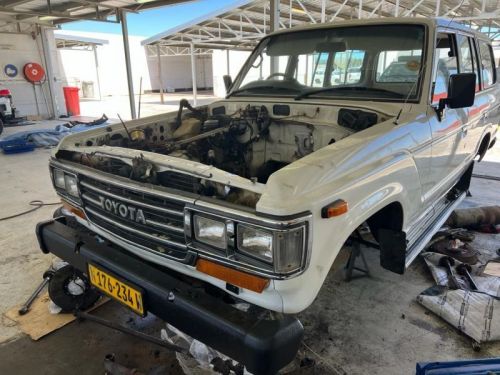 Toyota Land Cruiser FJ62 in Namibia