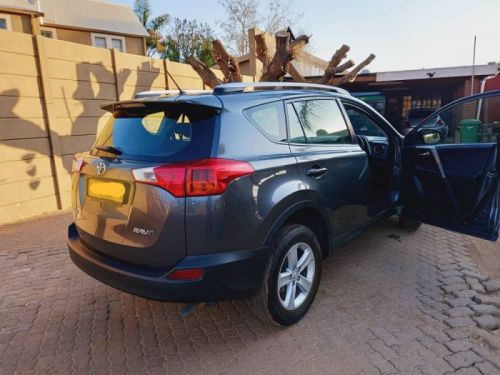 Toyota Rav4 2.0 GX 2WD (18P) in Namibia