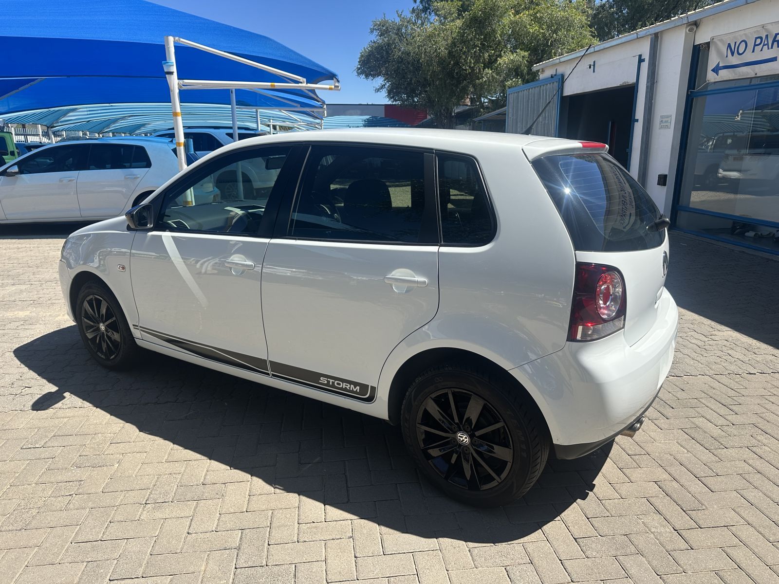 2017 Volkswagen Polo Vivo photo 3