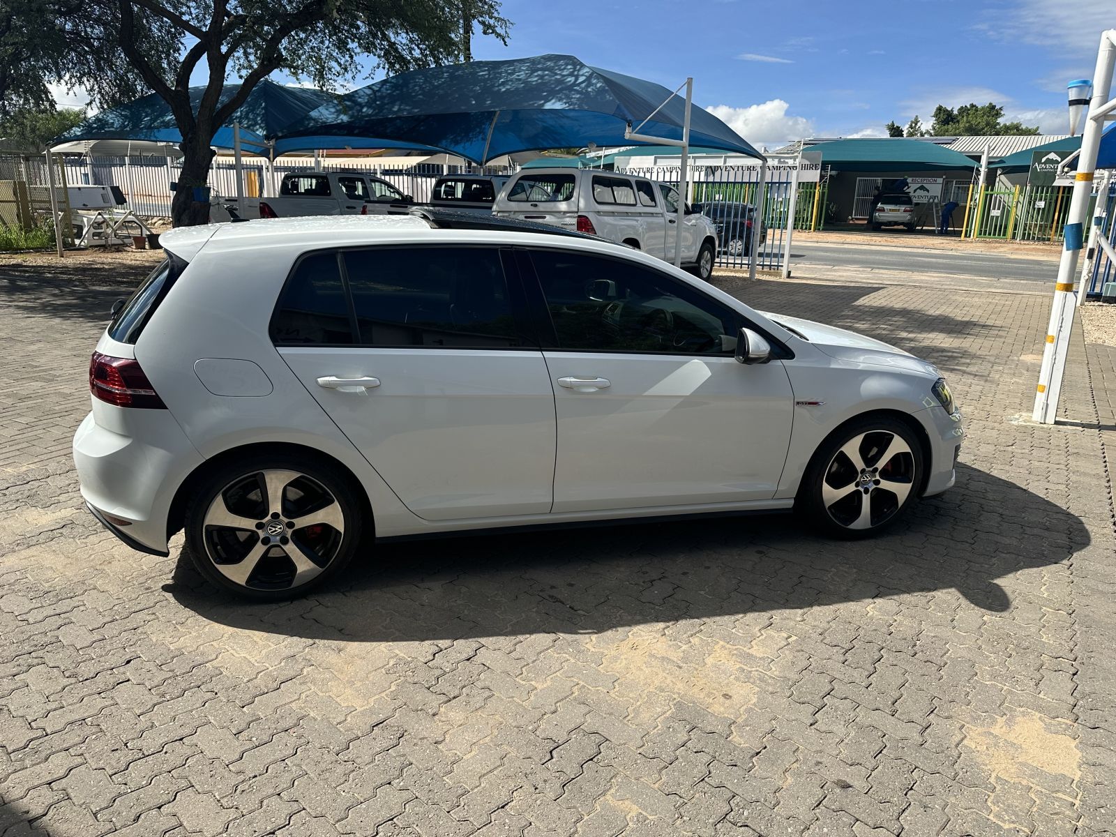 2013 Volkswagen Golf photo 5