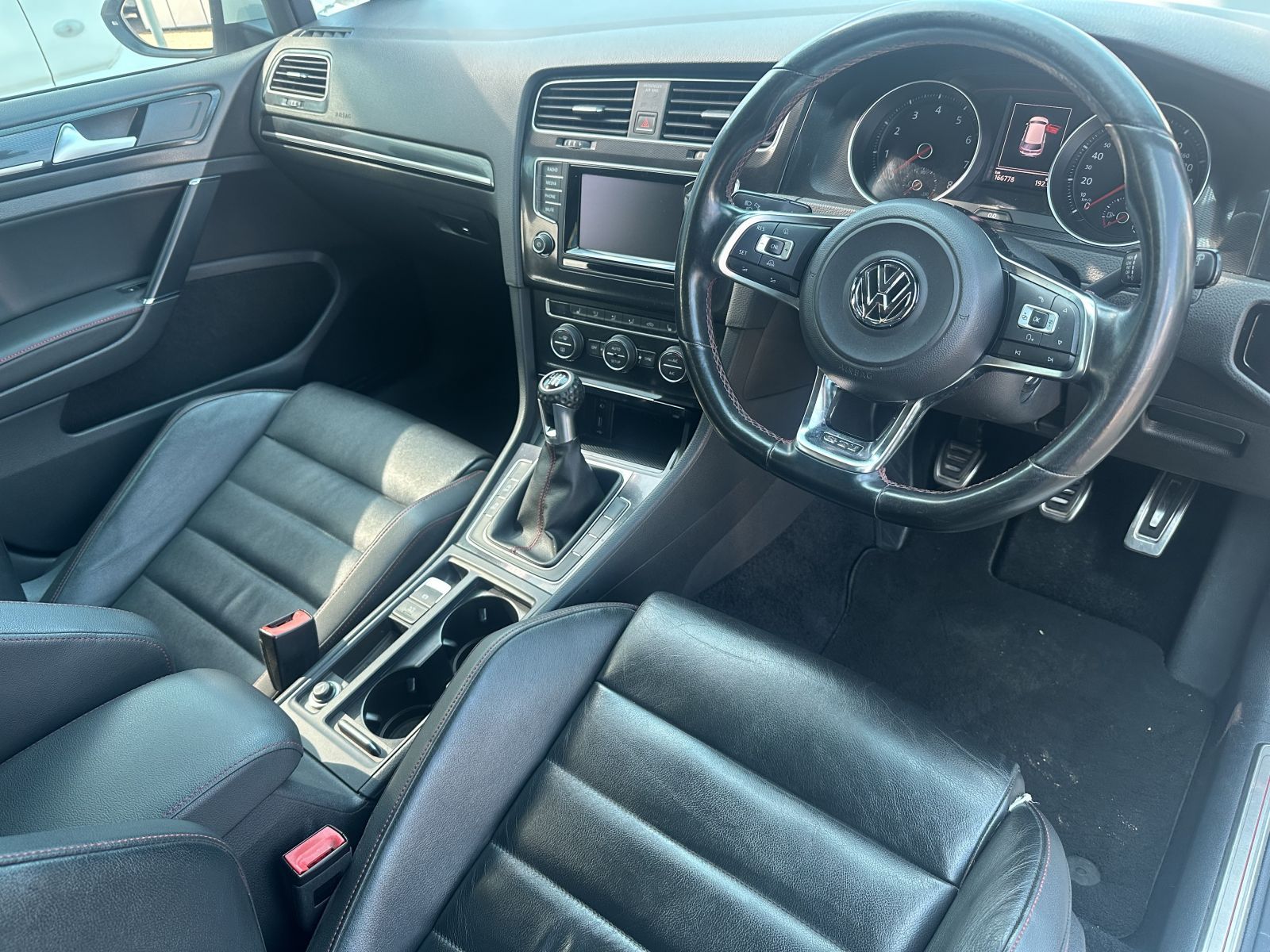 2013 Volkswagen Golf photo 7
