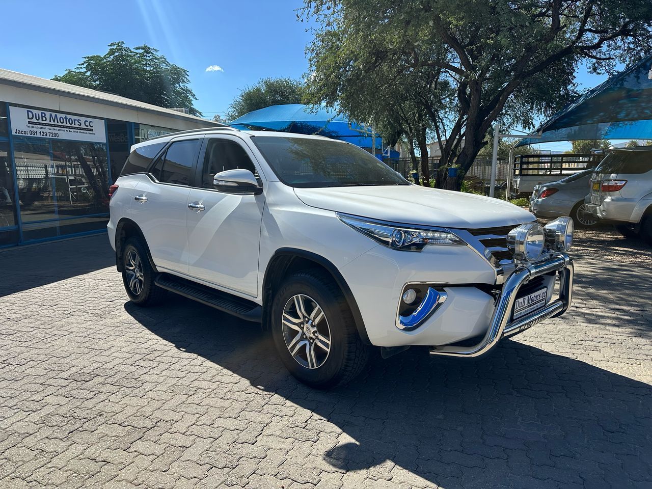 2016 Toyota Fortuner photo 1