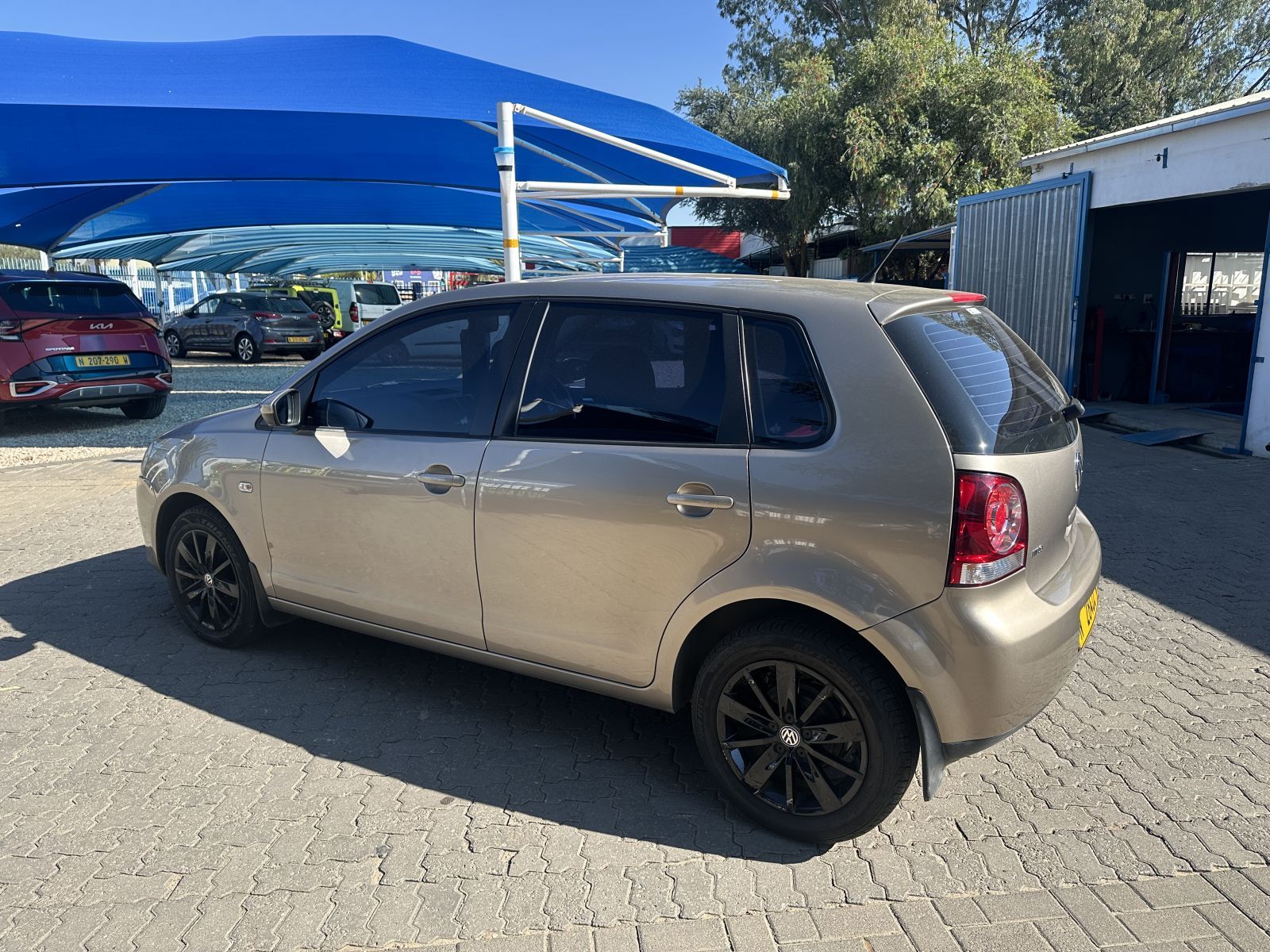2015 Volkswagen Polo Vivo photo 5
