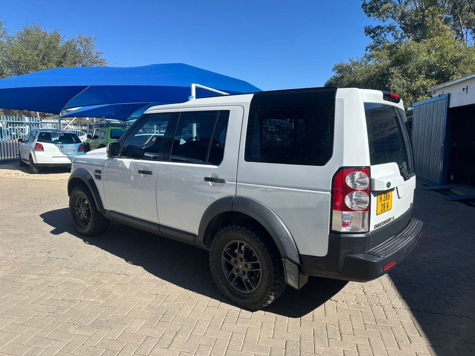 2013 Land Rover Discovery 4 photo 4