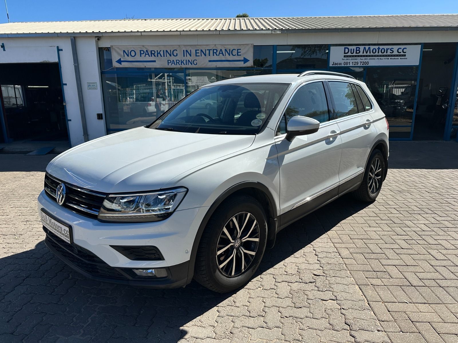 2018 Volkswagen Tiguan photo 2
