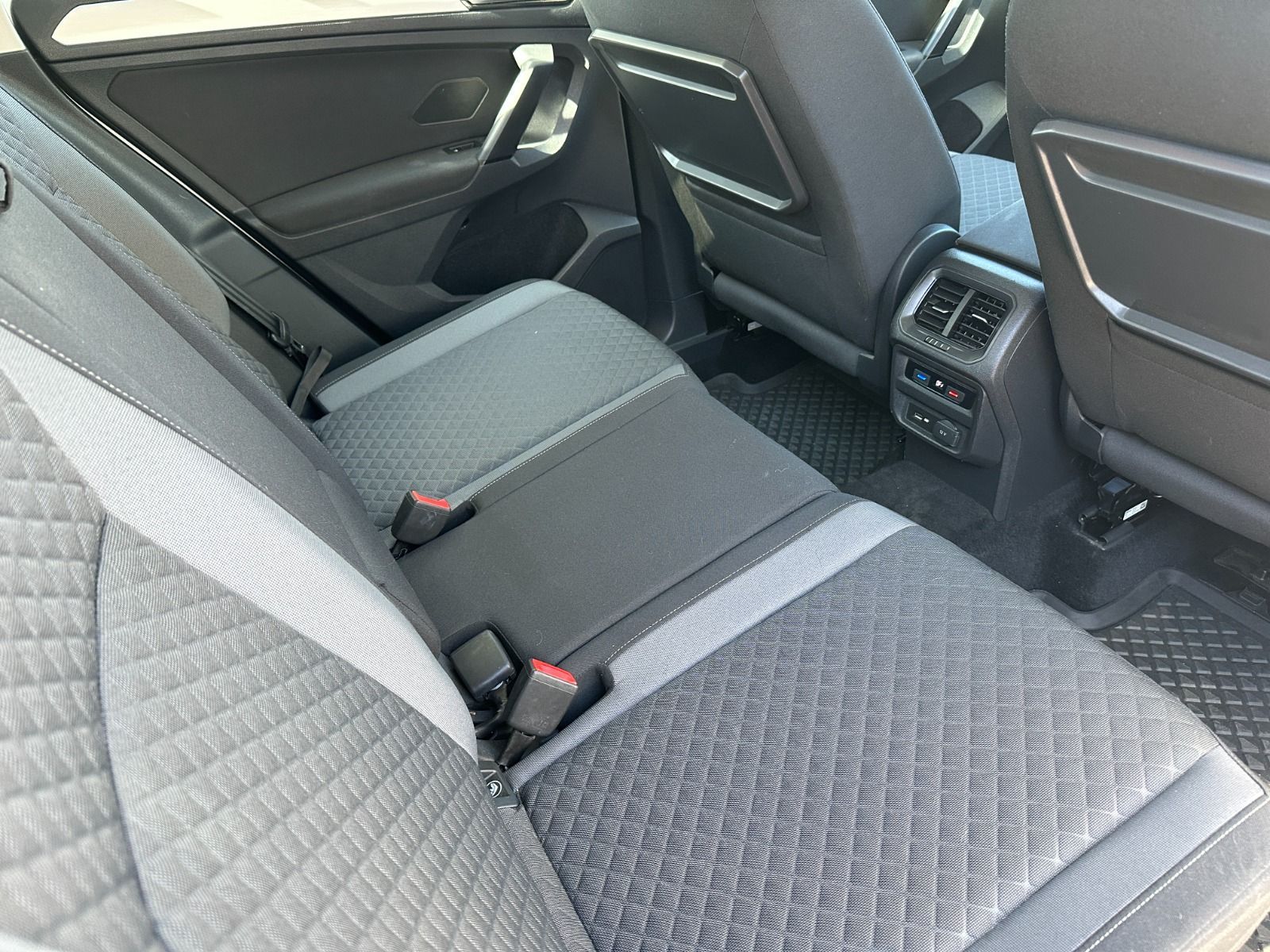 2018 Volkswagen Tiguan photo 6