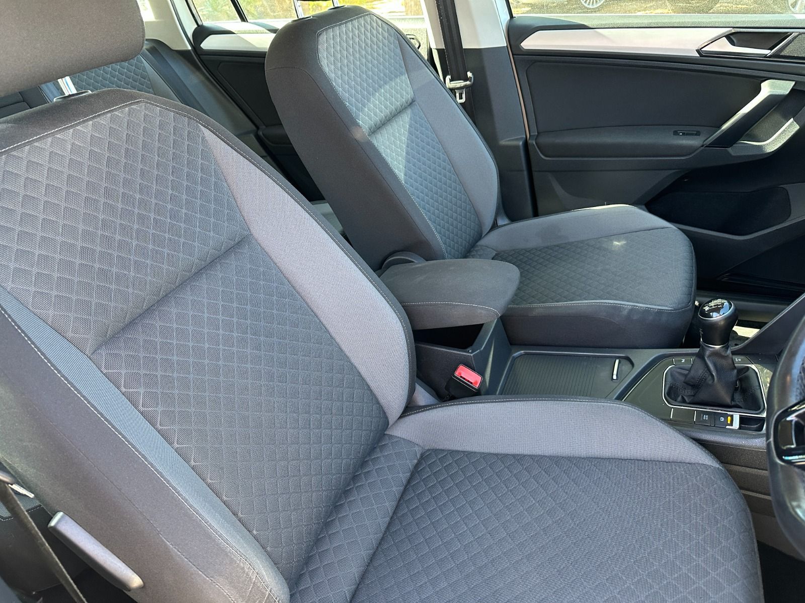 2018 Volkswagen Tiguan photo 7