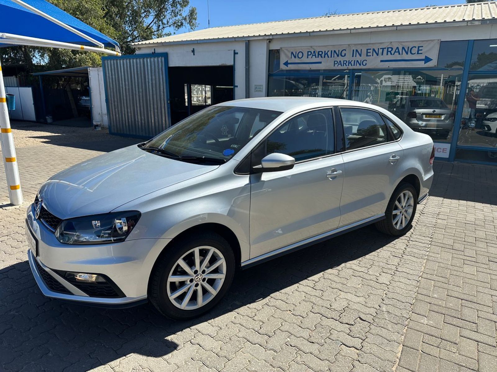2022 Volkswagen Polo photo 2