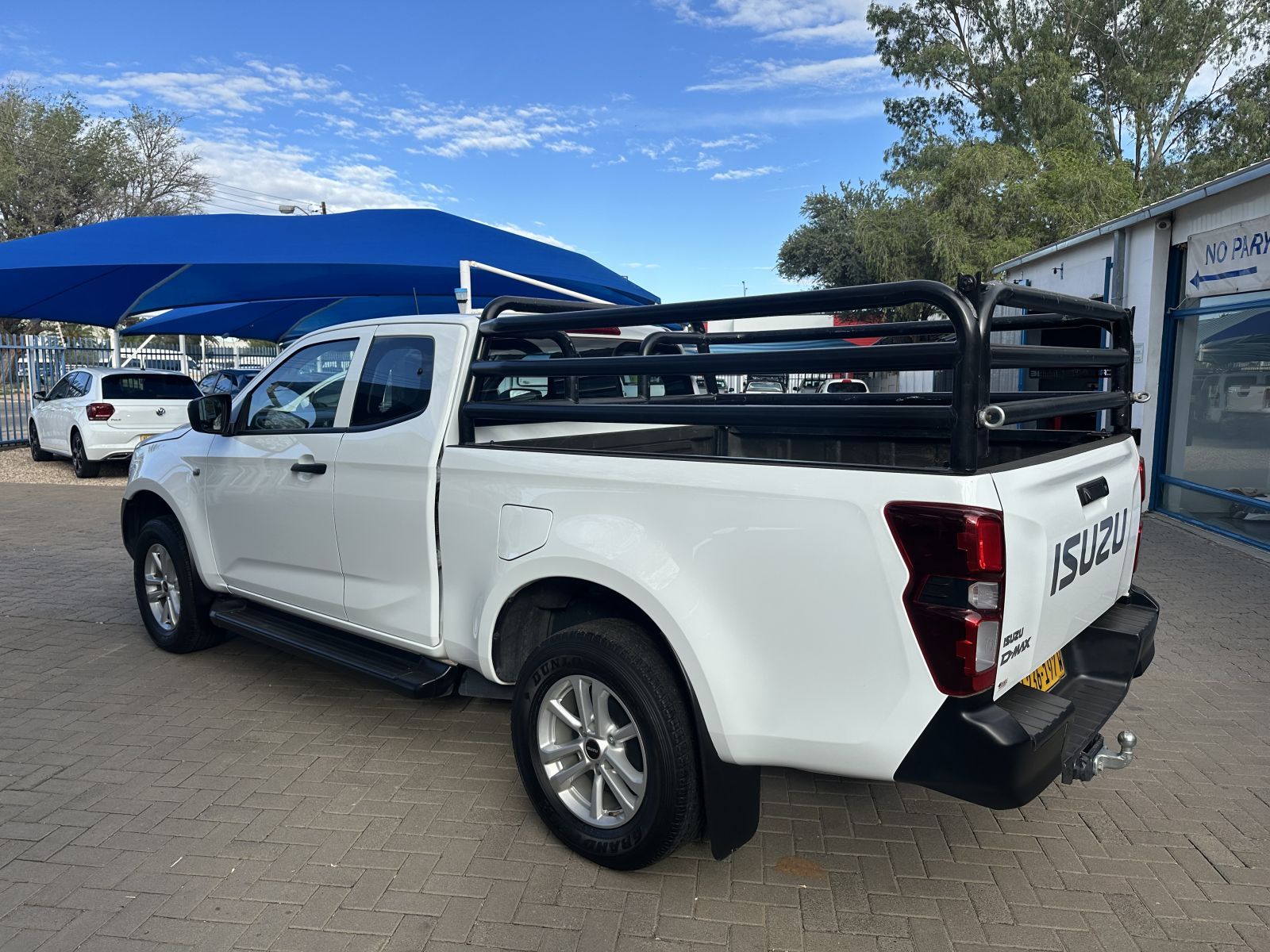 2024 Isuzu D-MAX photo 5
