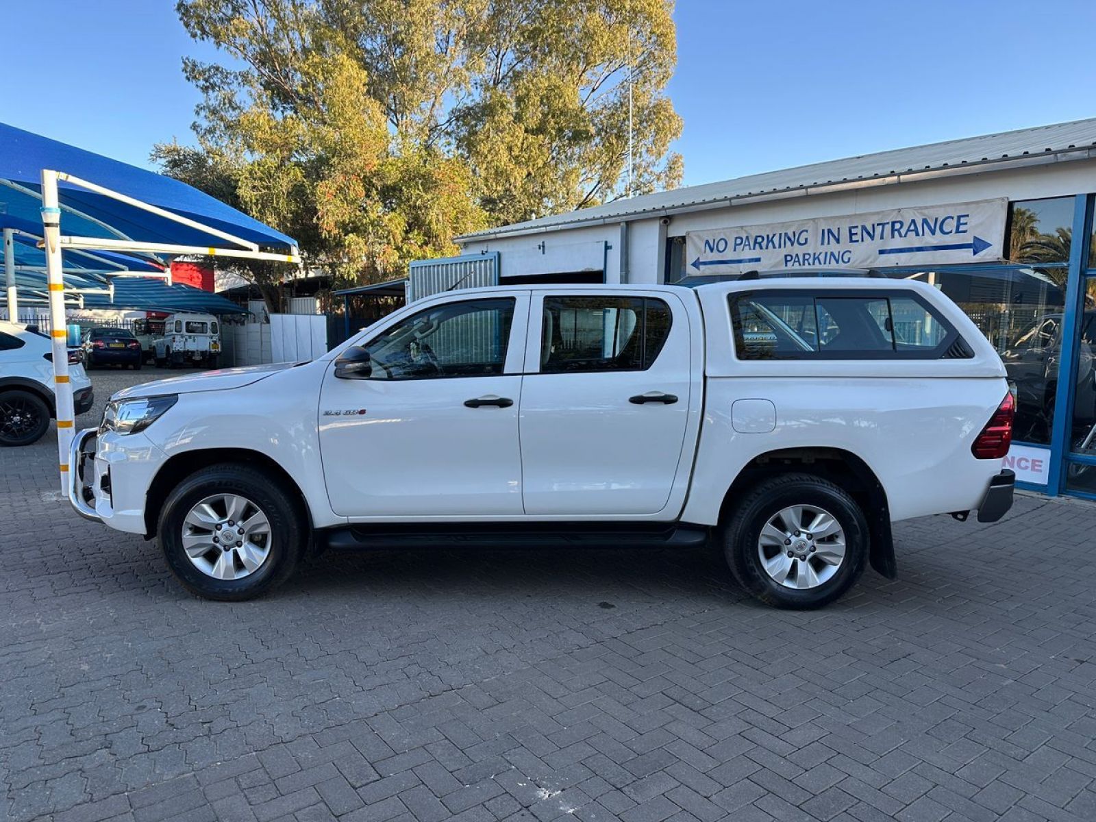 2019 Toyota Hilux photo 4