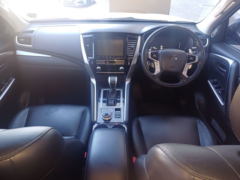 2022 Mitsubishi Pajero photo 5