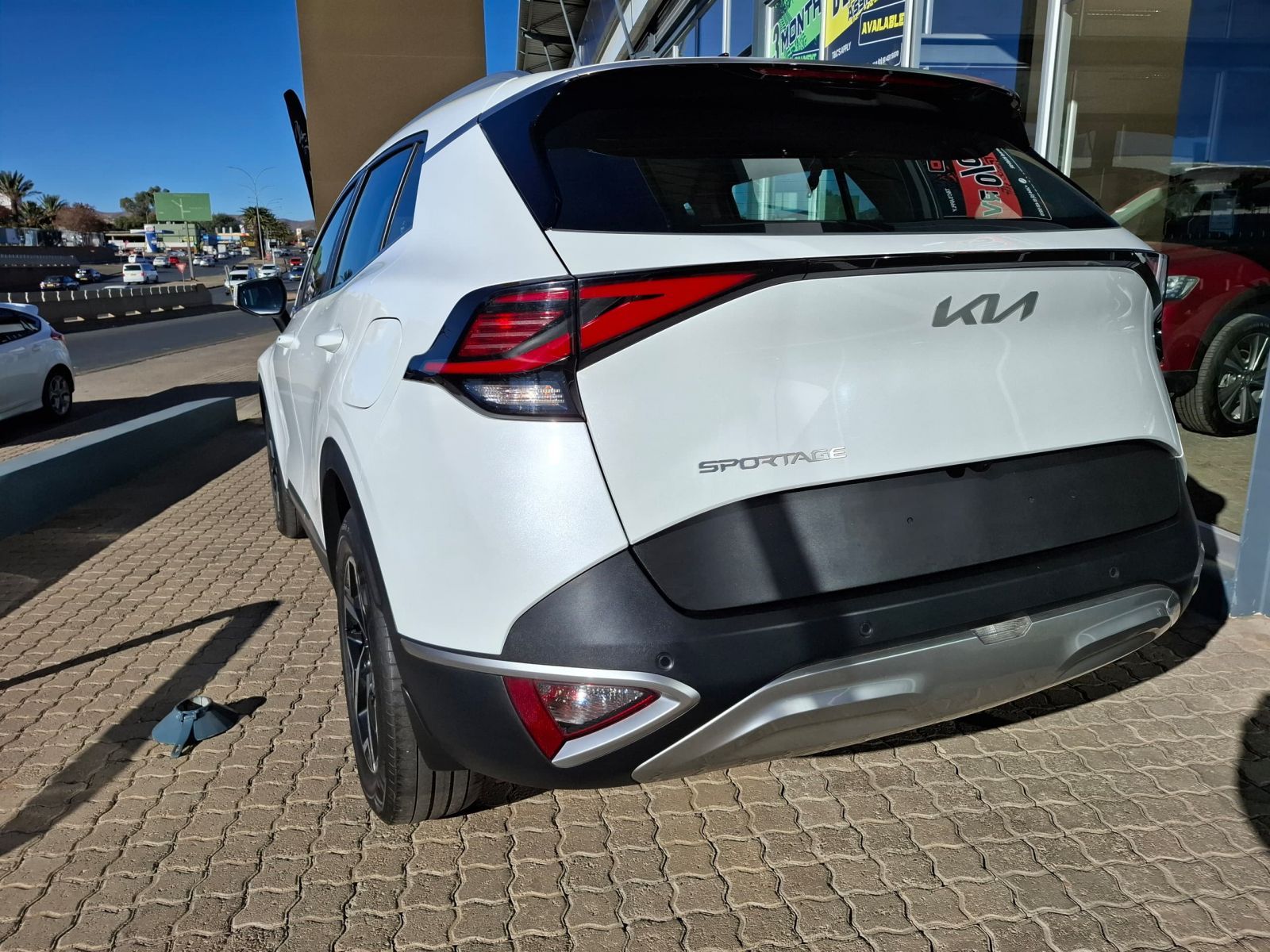 2022 Kia Sportage photo 2