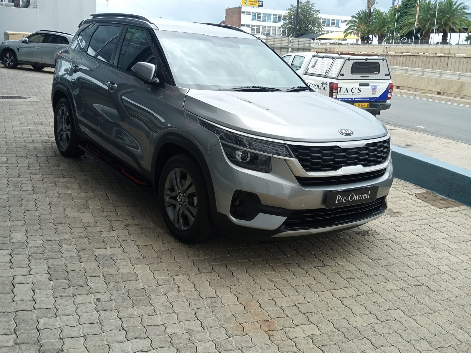 2020 Kia Seltos photo 2