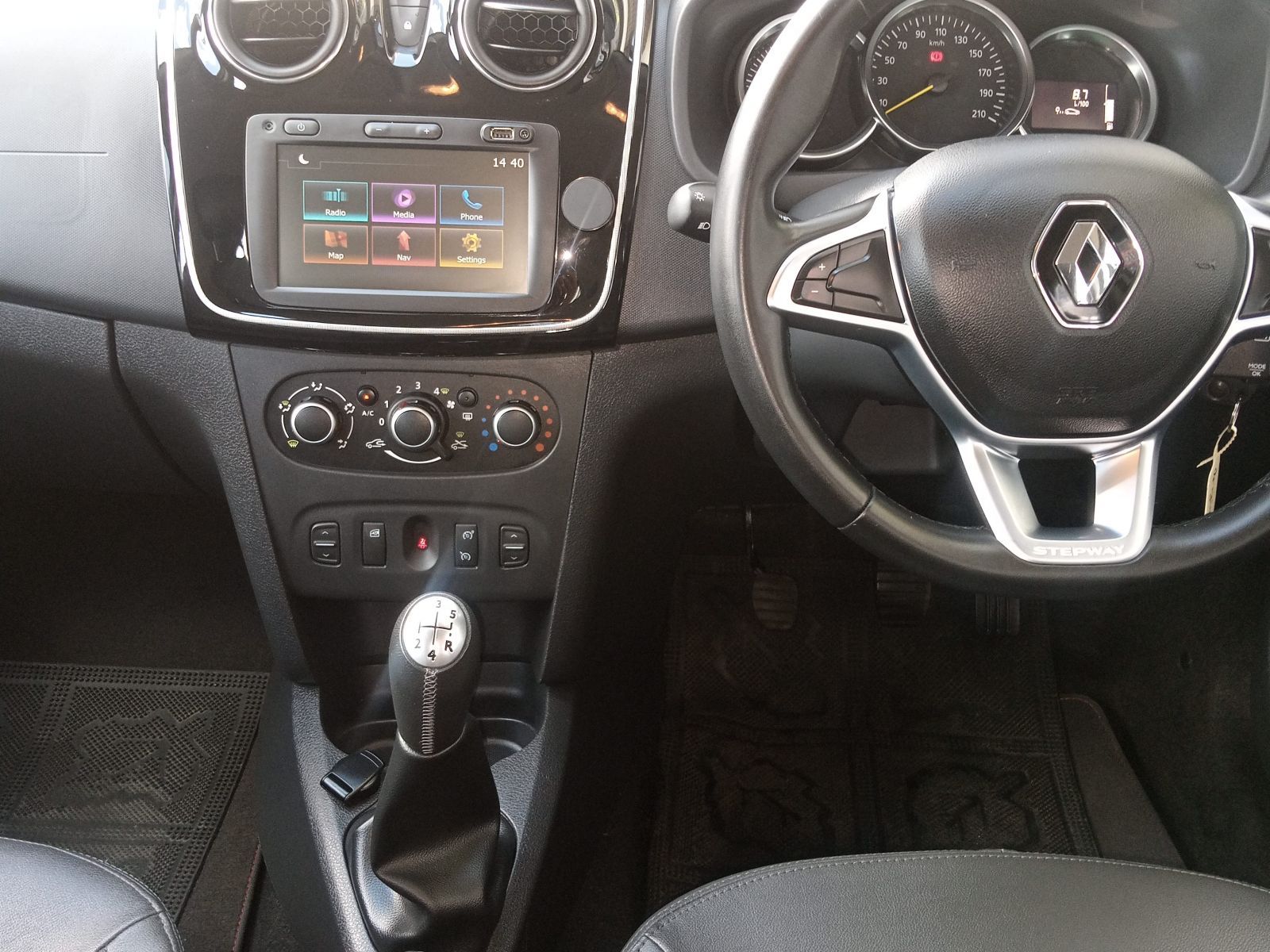 2019 Renault Sandero photo 6