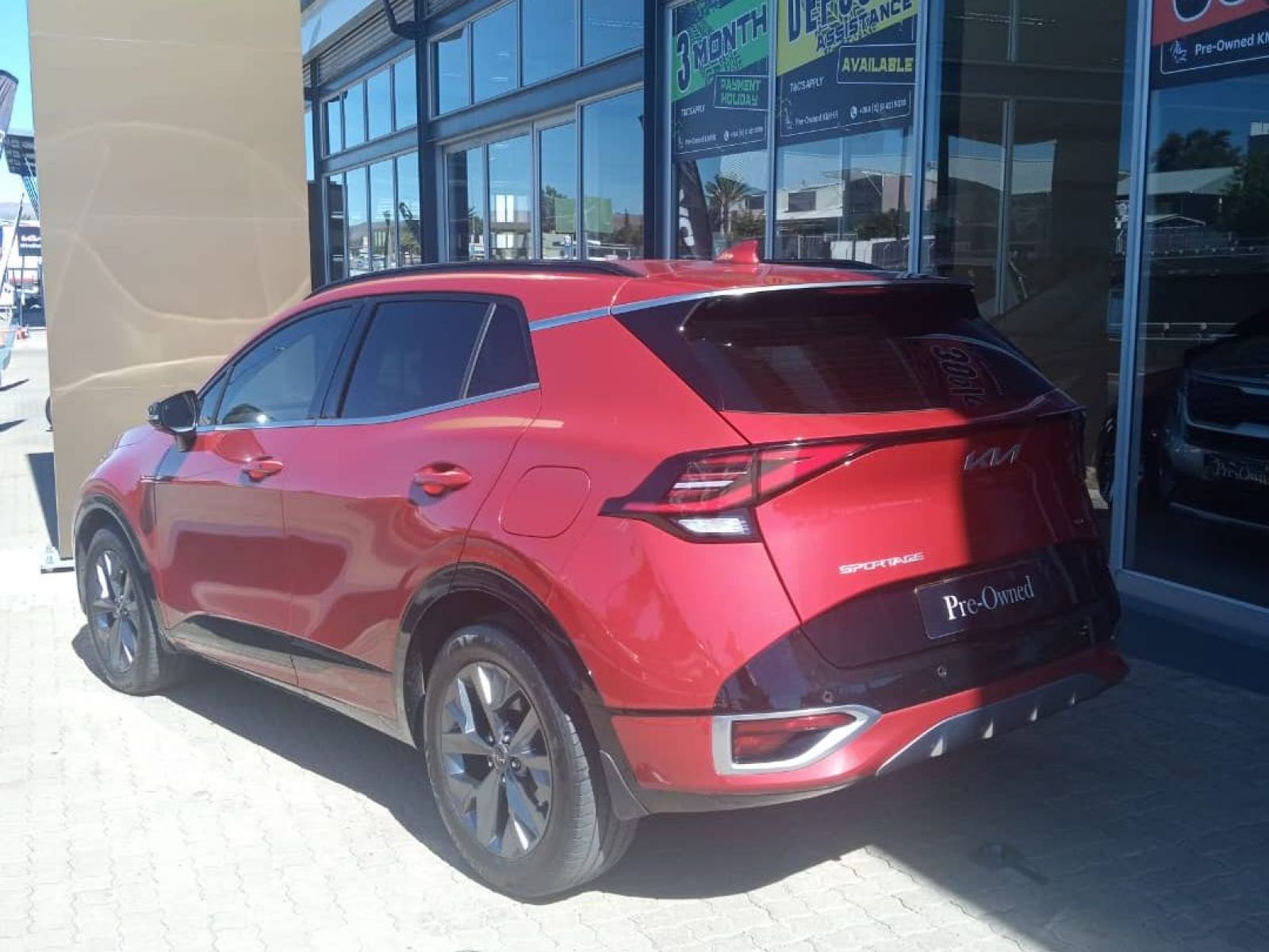 2024 Kia Sportage photo 2