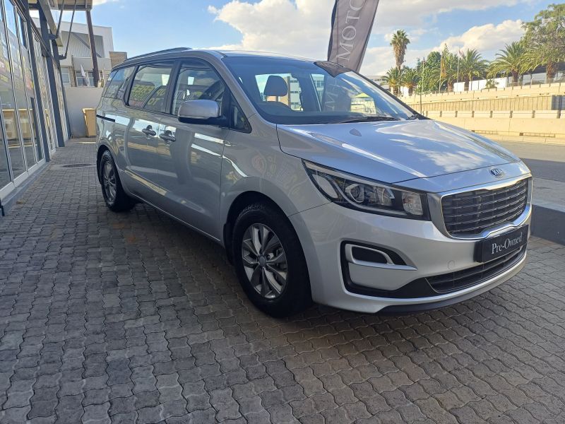 2021 Kia Sedona photo 3