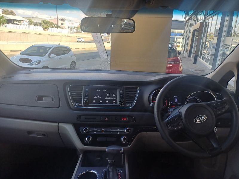 2021 Kia Sedona photo 5