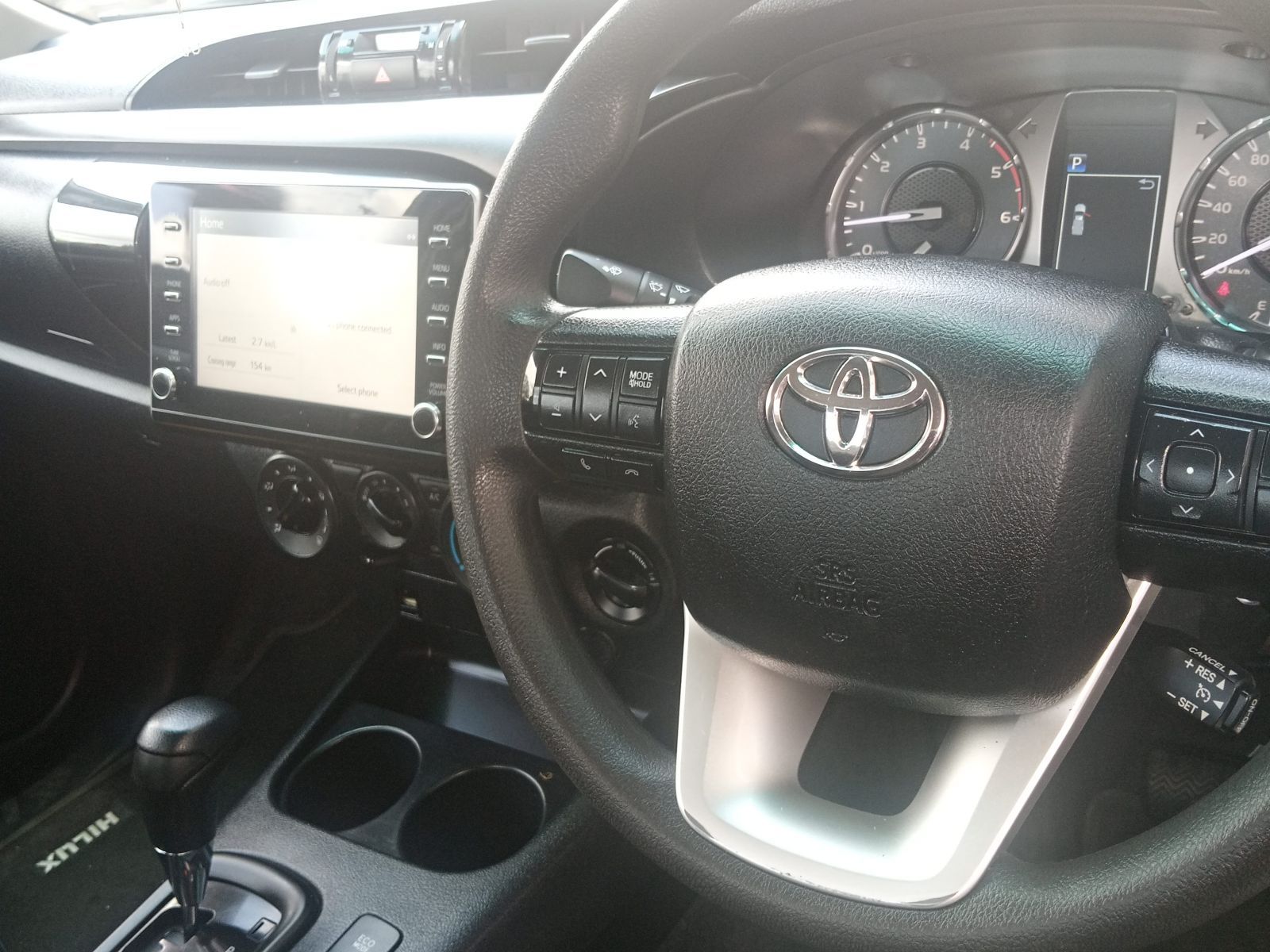 2021 Toyota Hilux photo 6
