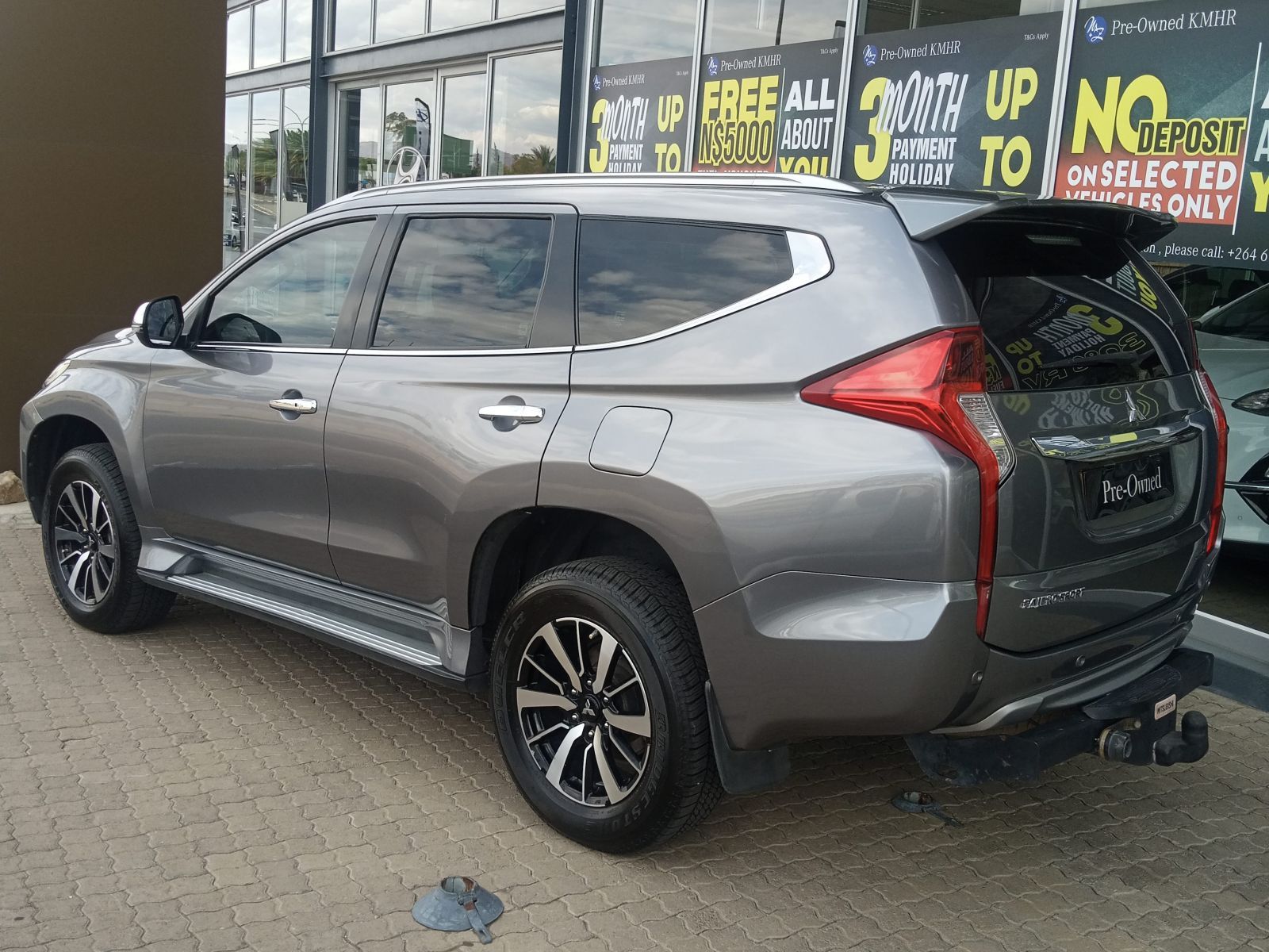 2020 Mitsubishi Pajero photo 3