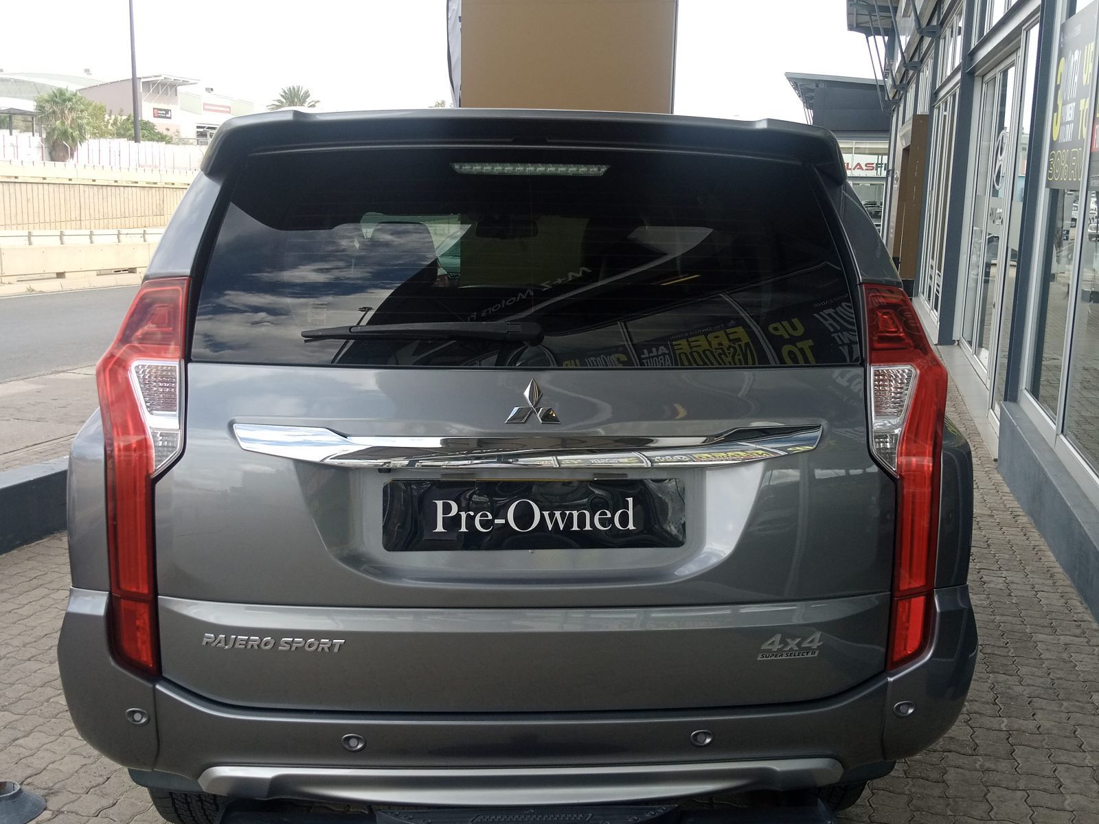 2020 Mitsubishi Pajero photo 4