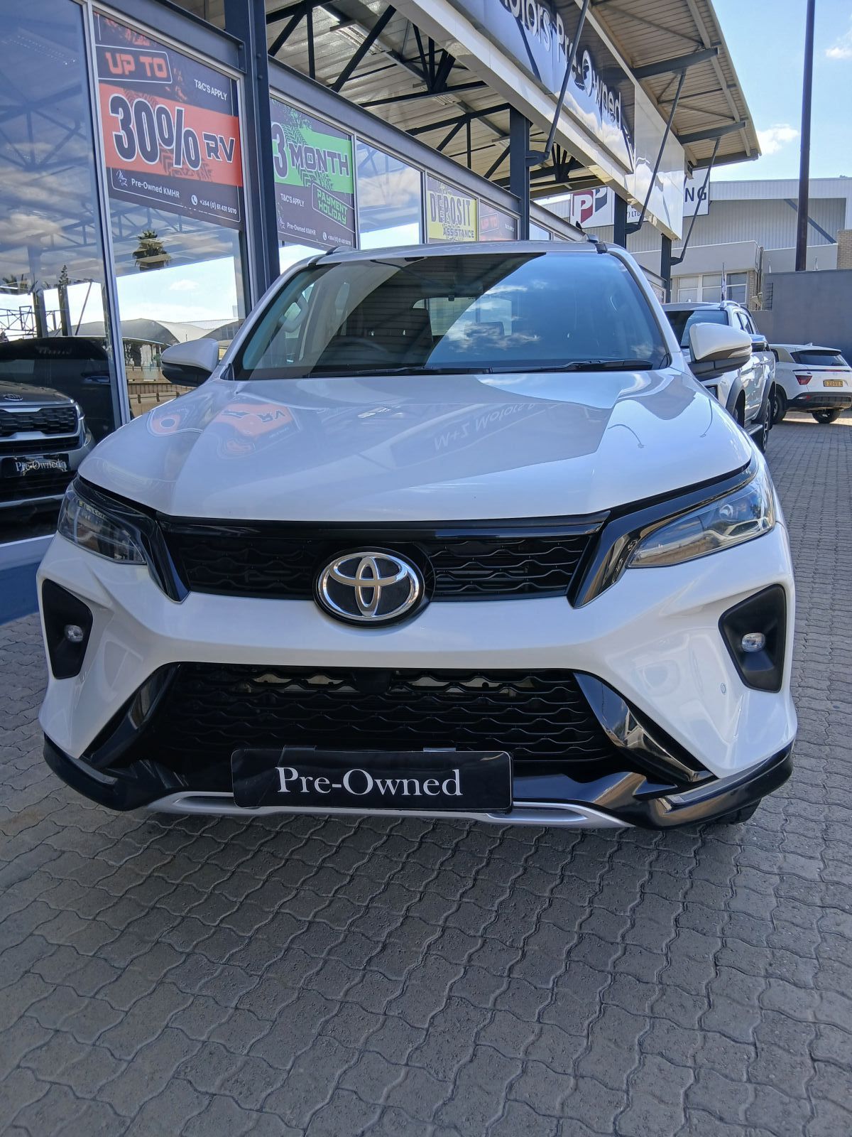 2023 Toyota Fortuner photo 3