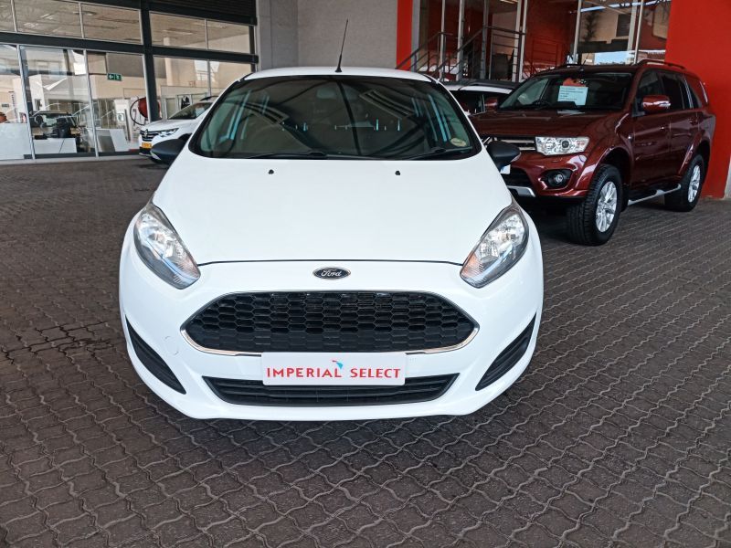 2016 Ford Fiesta photo 2