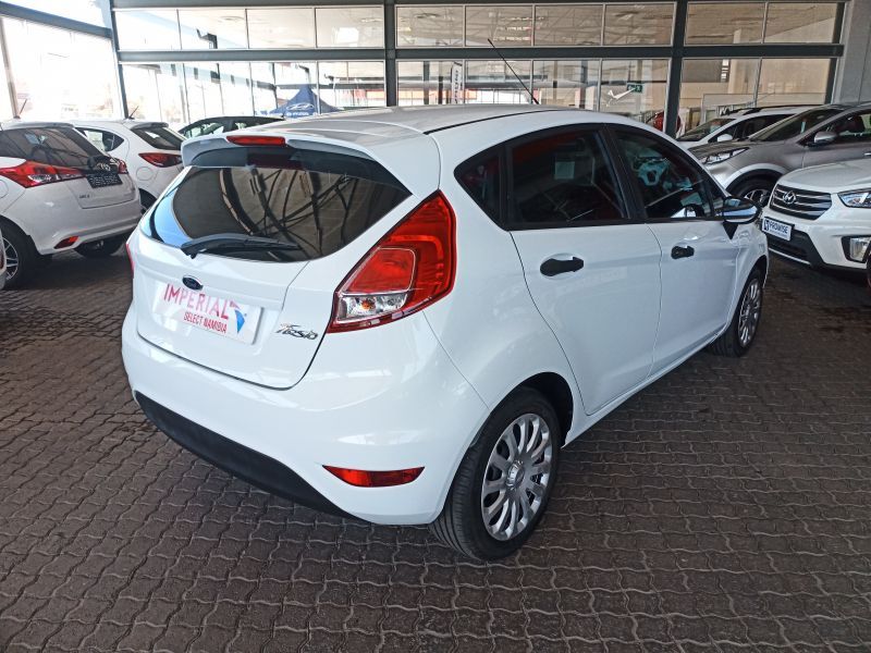 2016 Ford Fiesta photo 3