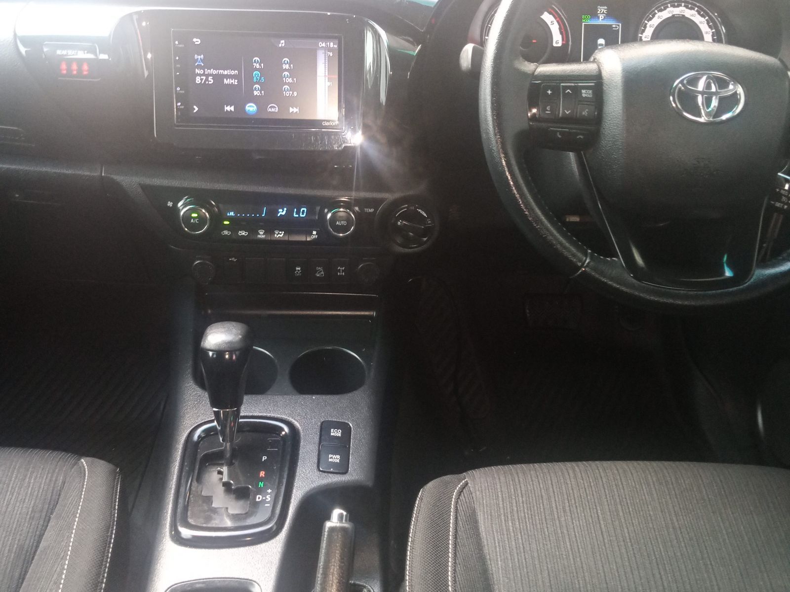 2019 Toyota Hilux photo 6