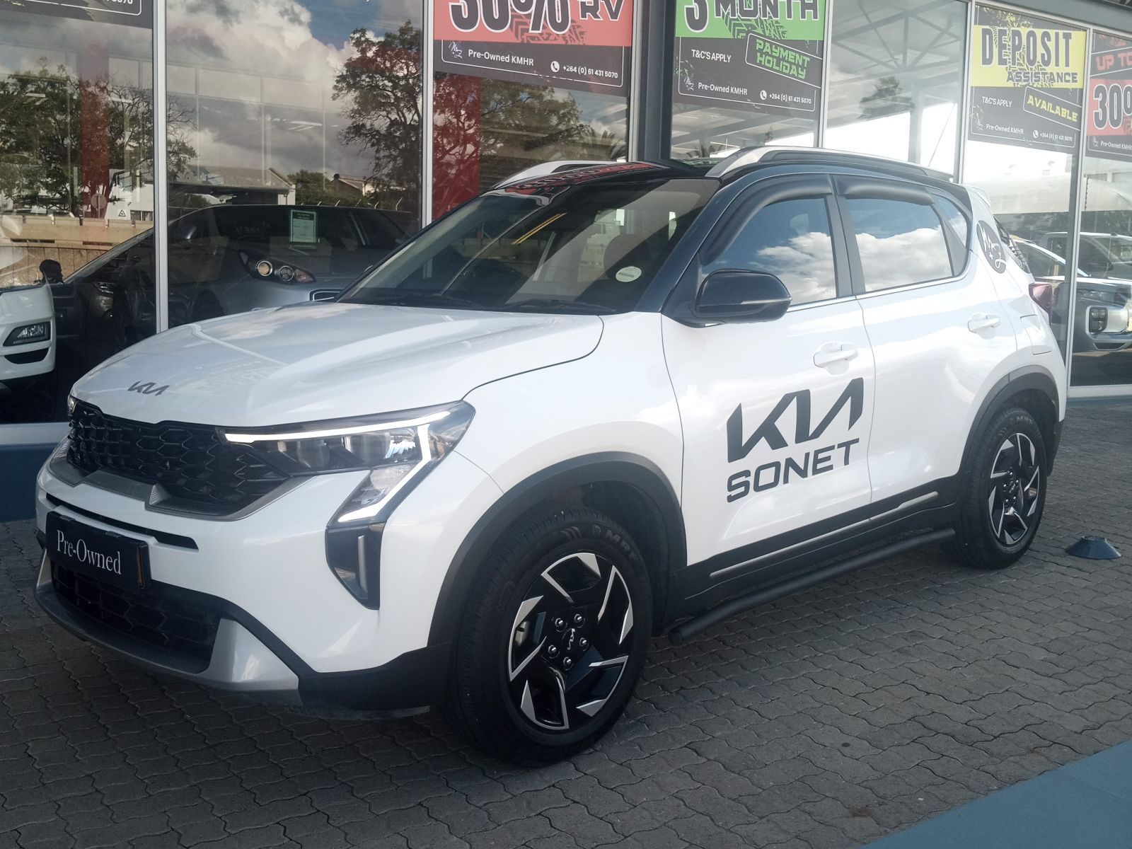 2024 Kia Sonet photo 1