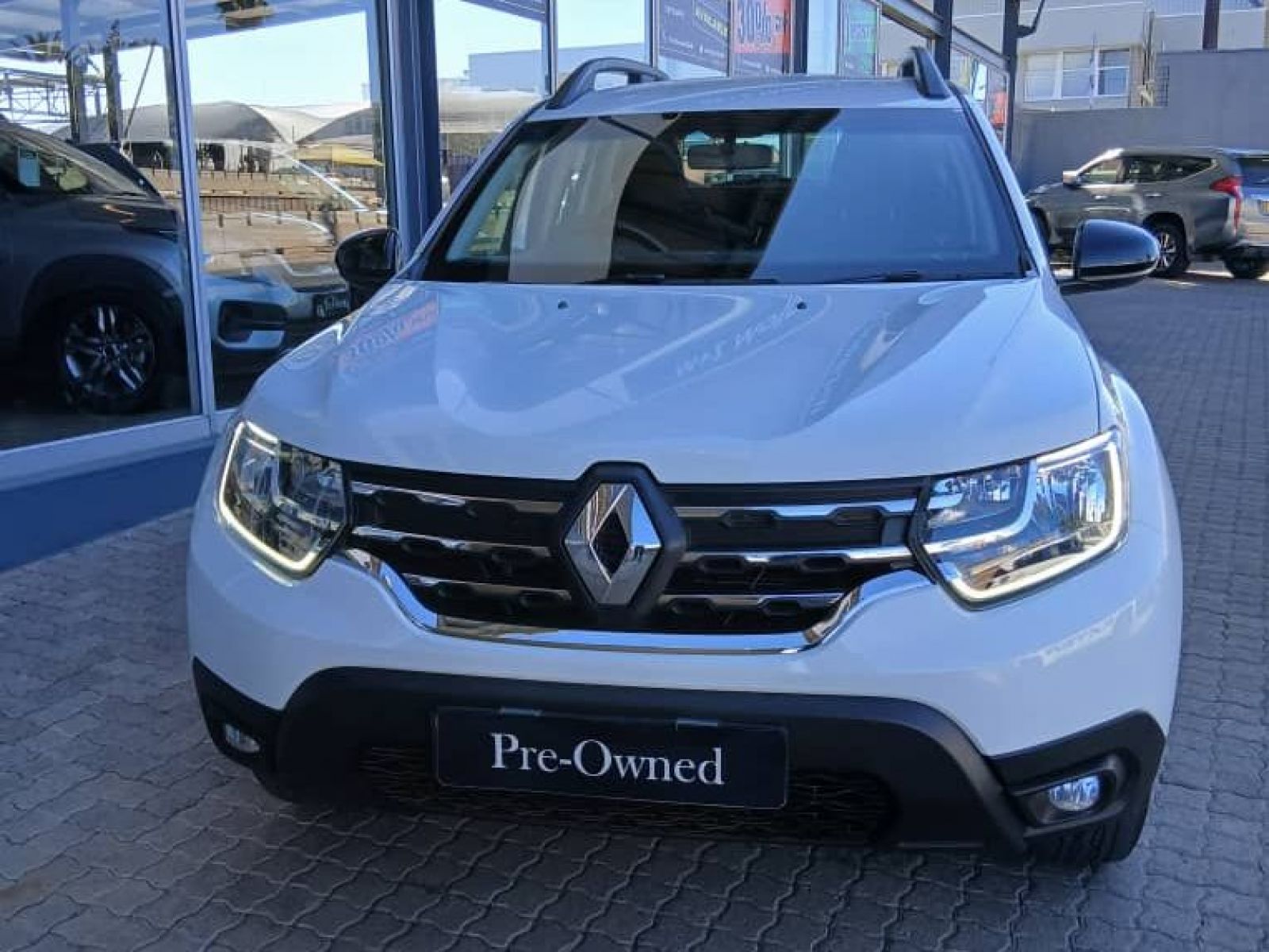 2022 Renault Duster photo 2
