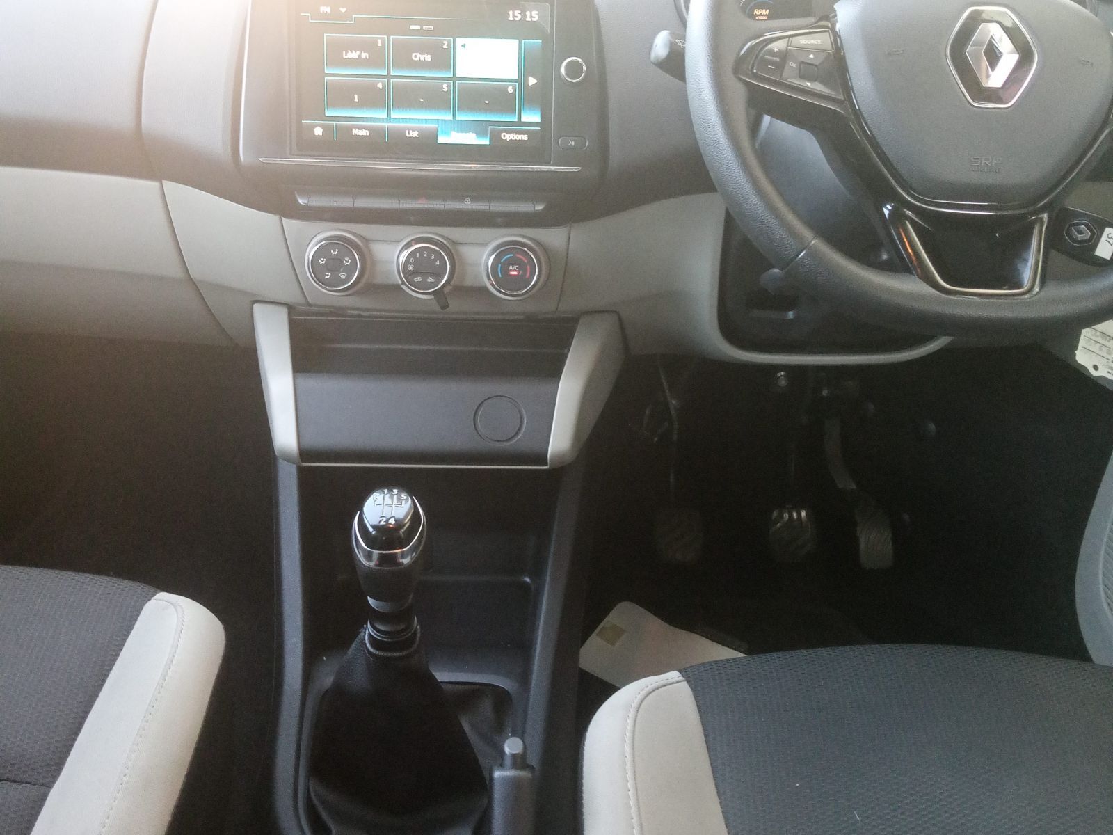 2023 Renault Triber photo 6