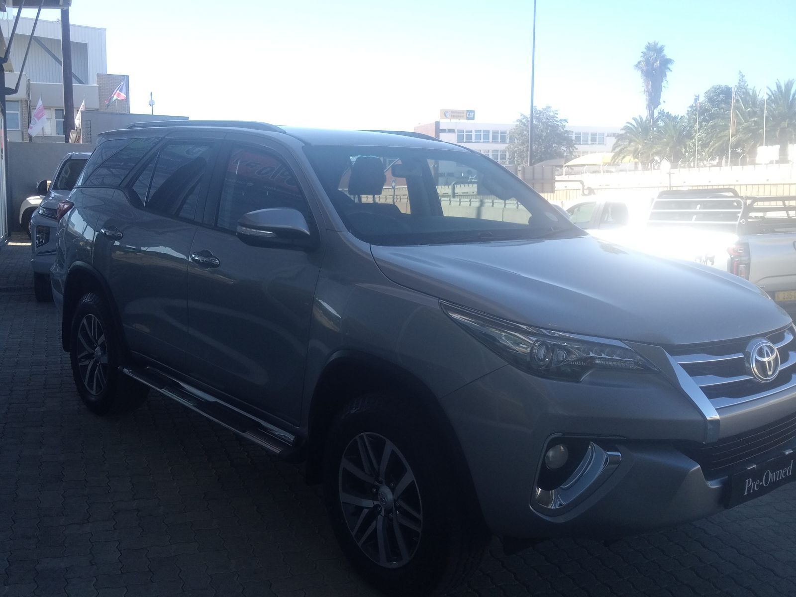 2017 Toyota Fortuner photo 2