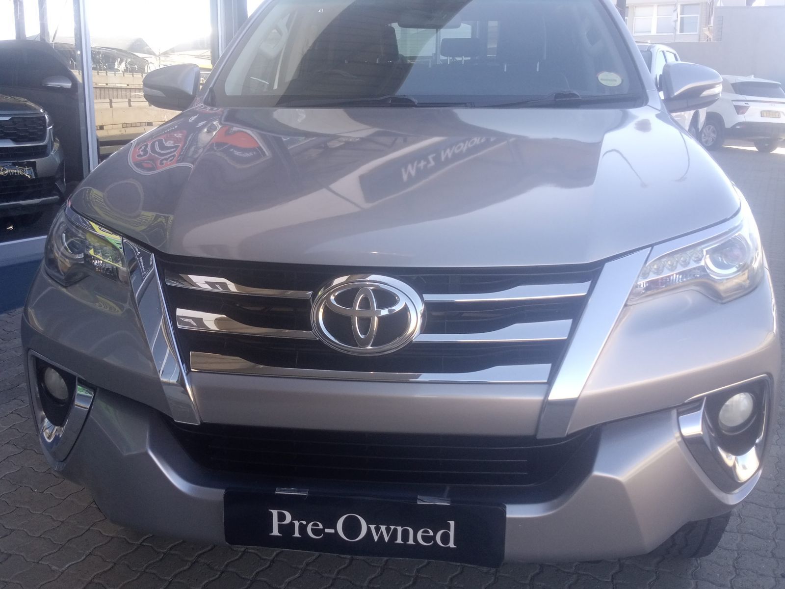 2017 Toyota Fortuner photo 3