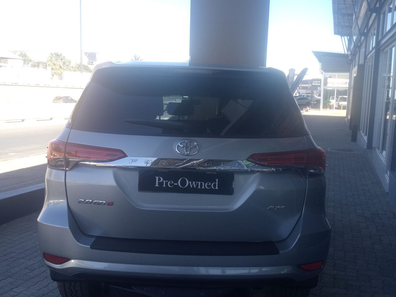 2017 Toyota Fortuner photo 4