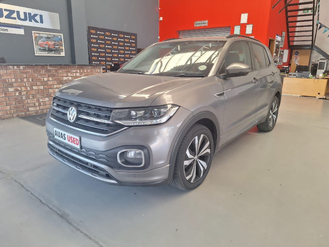 2020 Volkswagen T-Cross photo 1