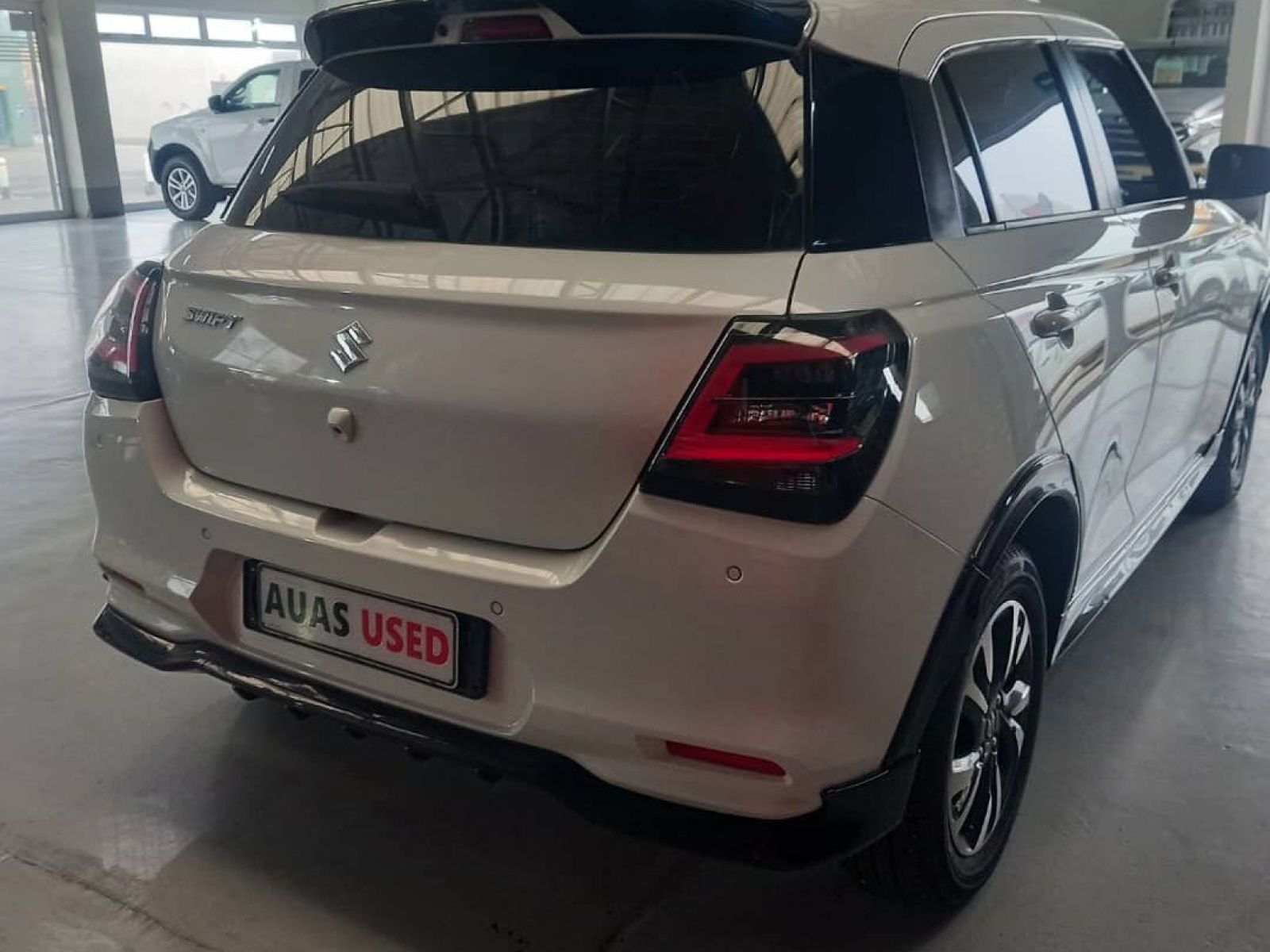 2025 Suzuki Swift photo 3