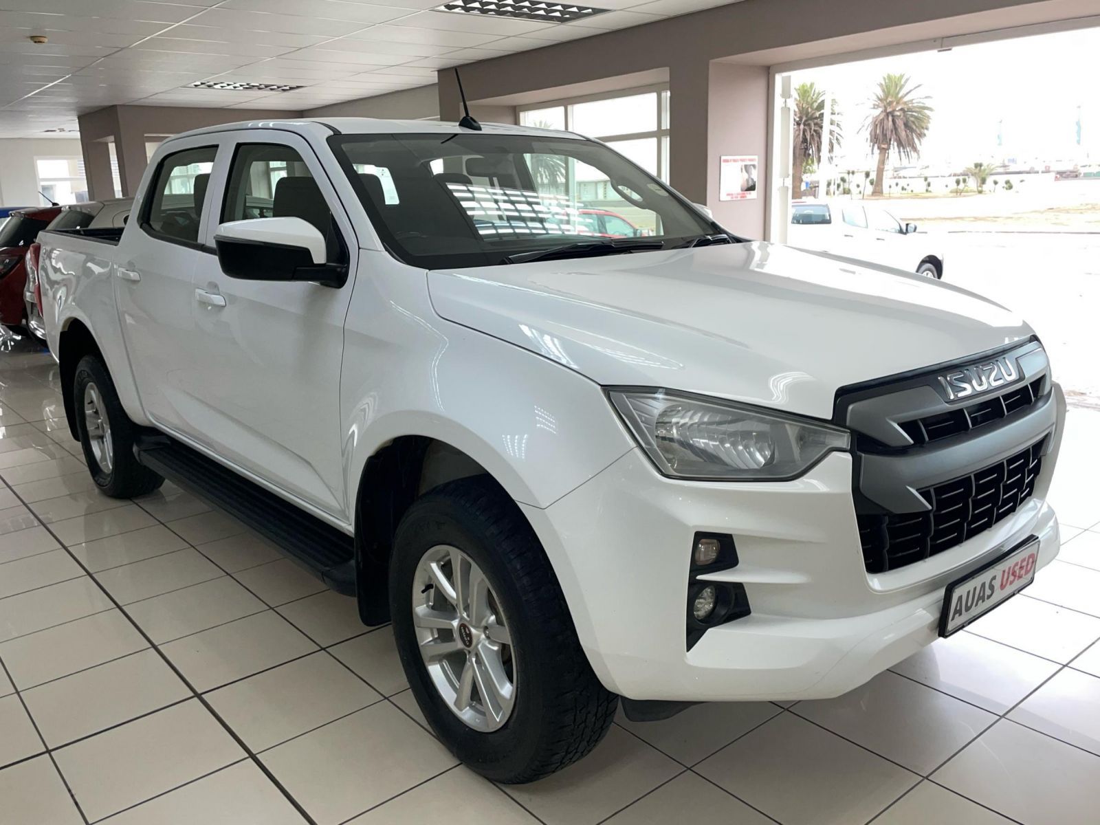 2022 Isuzu D-MAX photo 1