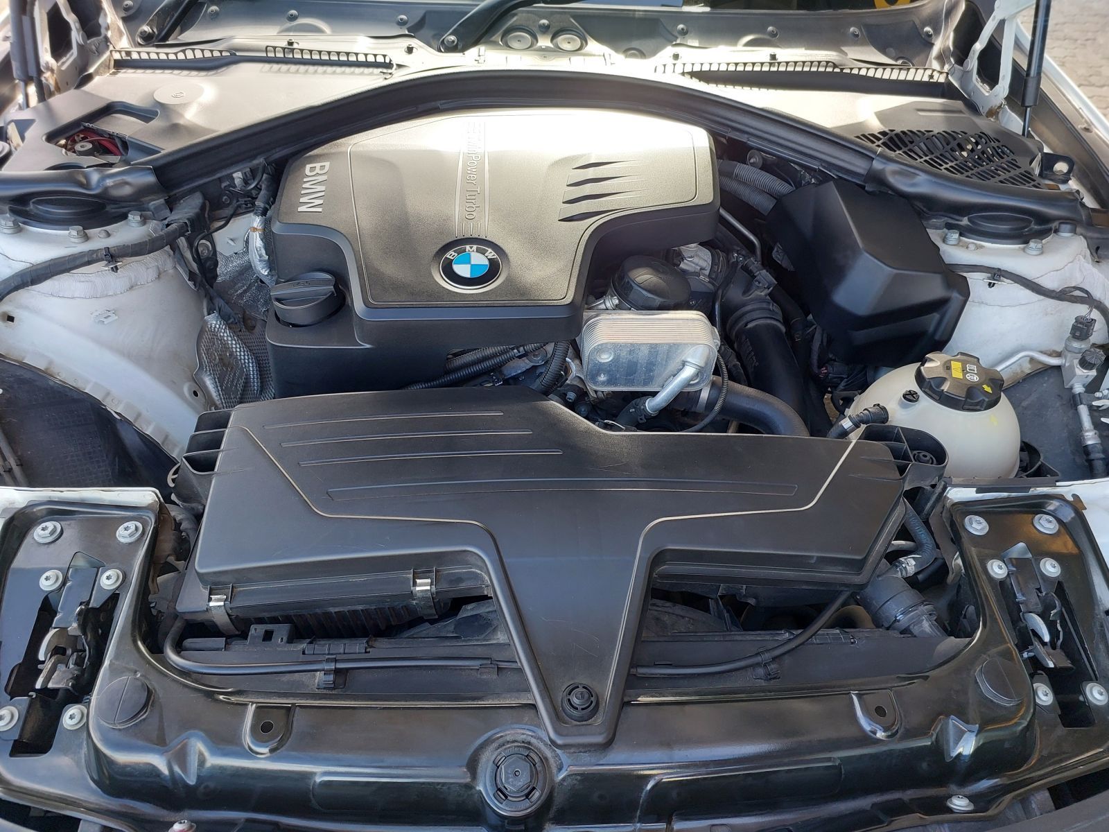 2015 BMW 3 Series photo 12