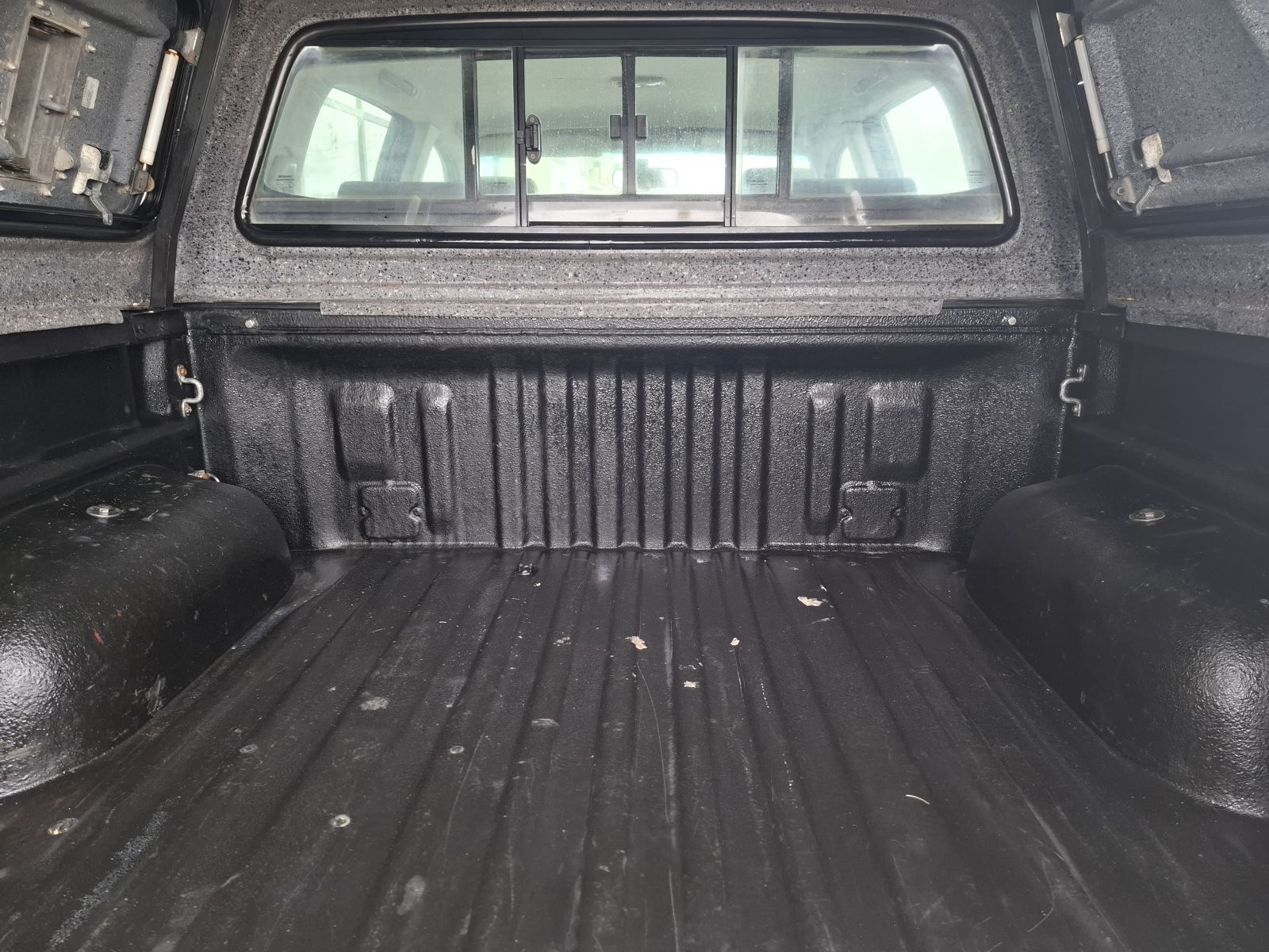 2005 Toyota Hilux photo 11