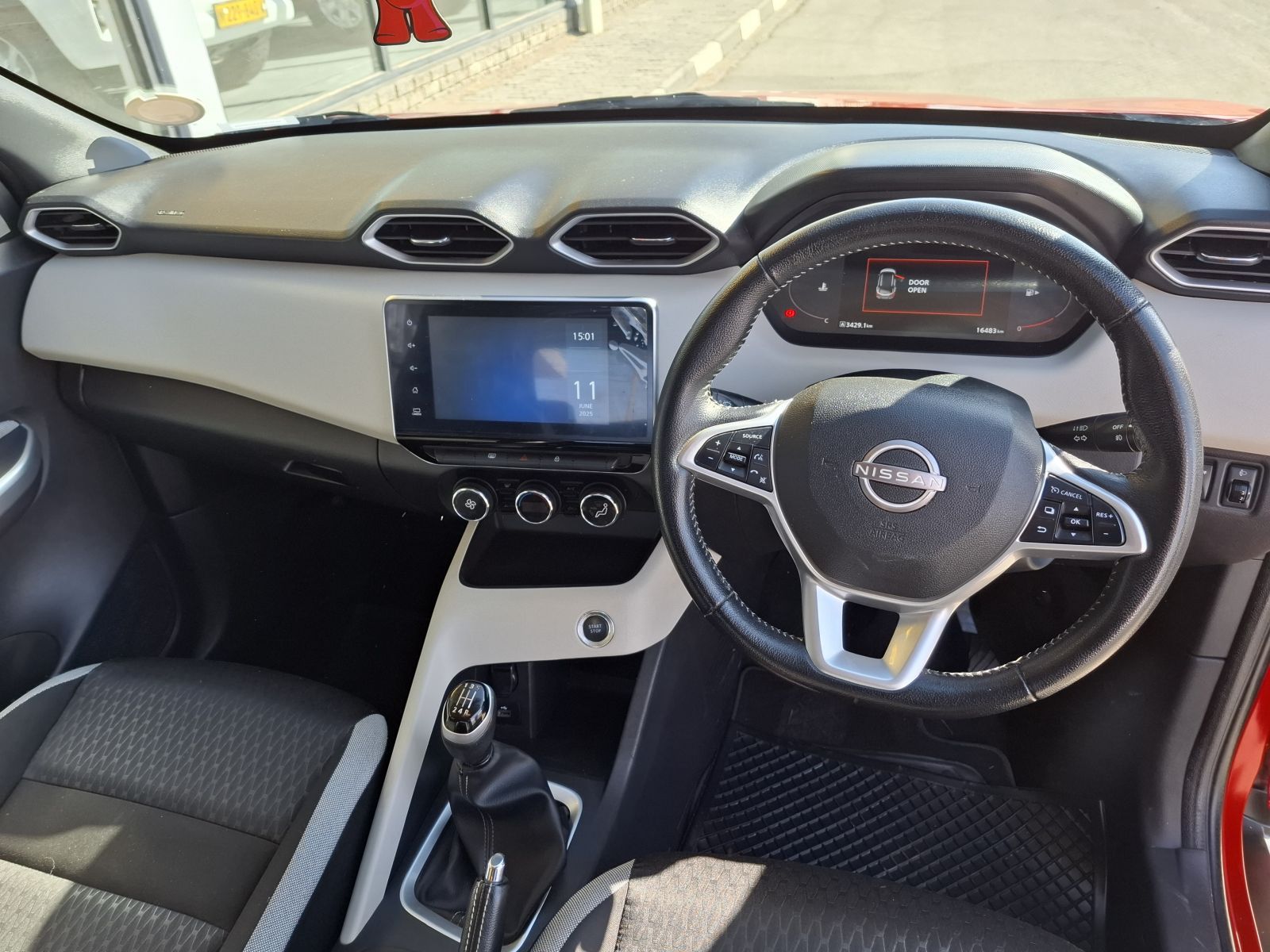 2023 Nissan Magnite photo 9