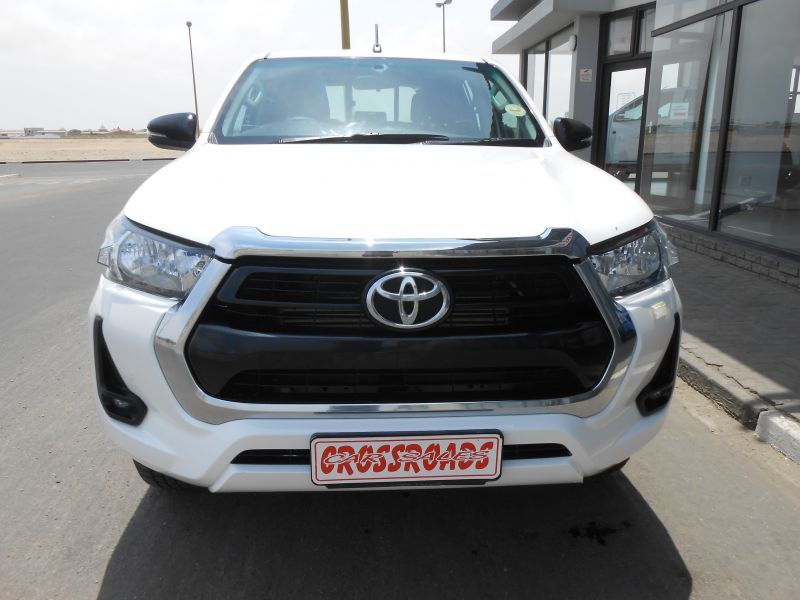 2021 Toyota Hilux photo 2