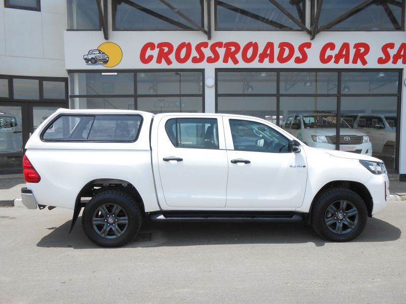 2021 Toyota Hilux photo 3