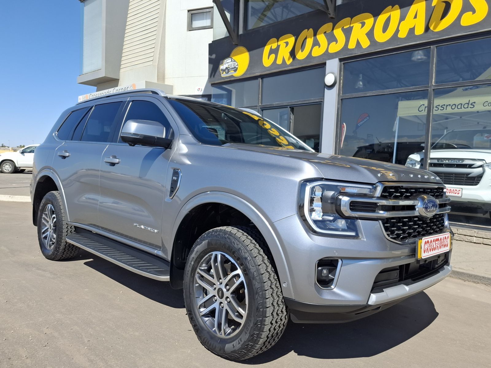2025 Ford Everest photo 1