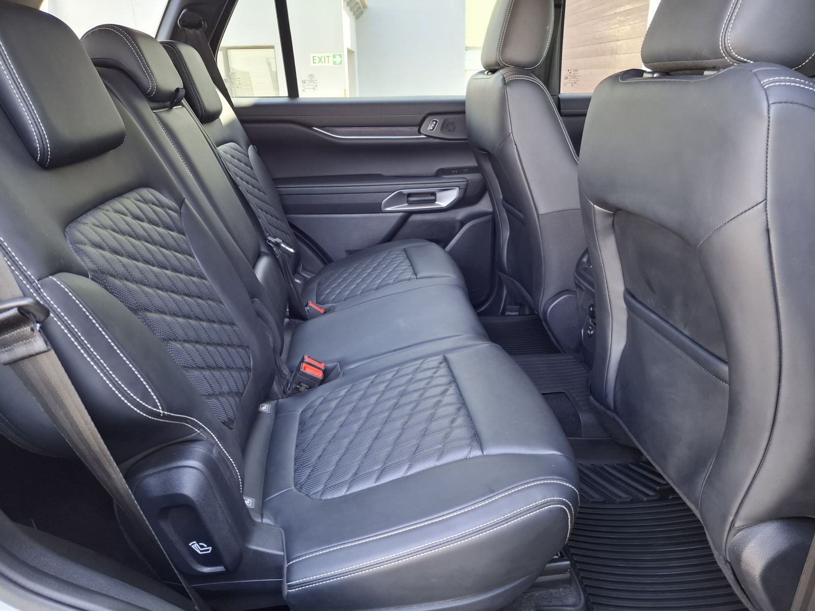 2025 Ford Everest photo 11