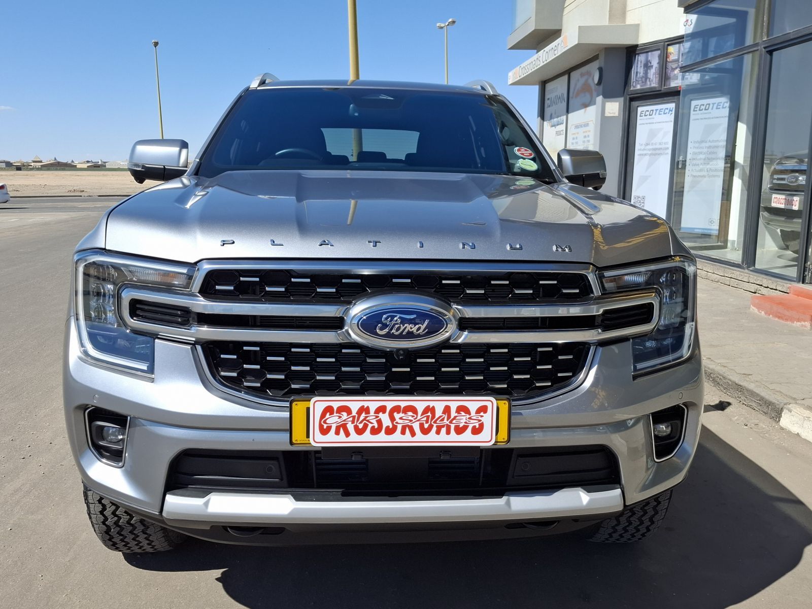 2025 Ford Everest photo 2