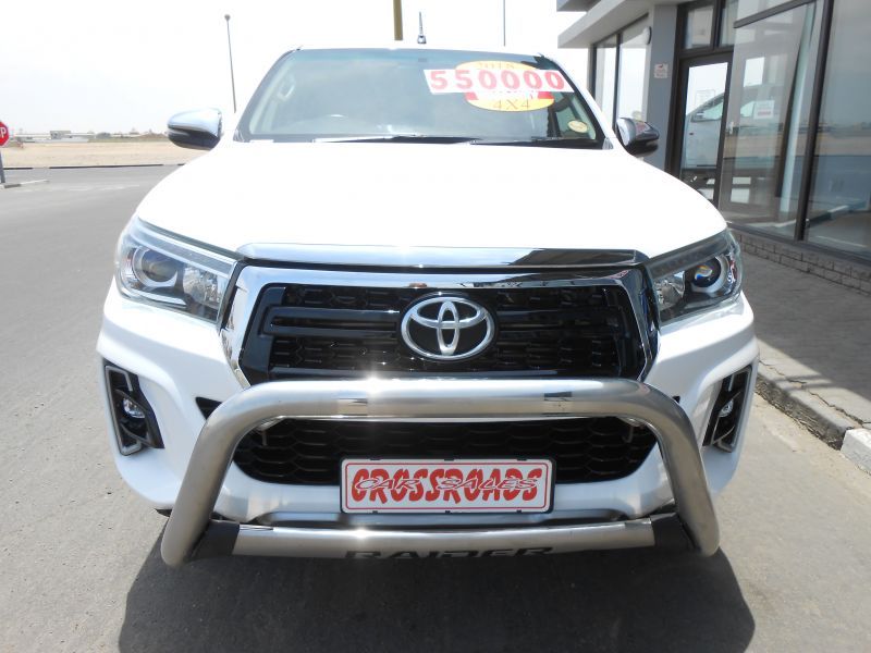 2018 Toyota Hilux photo 2