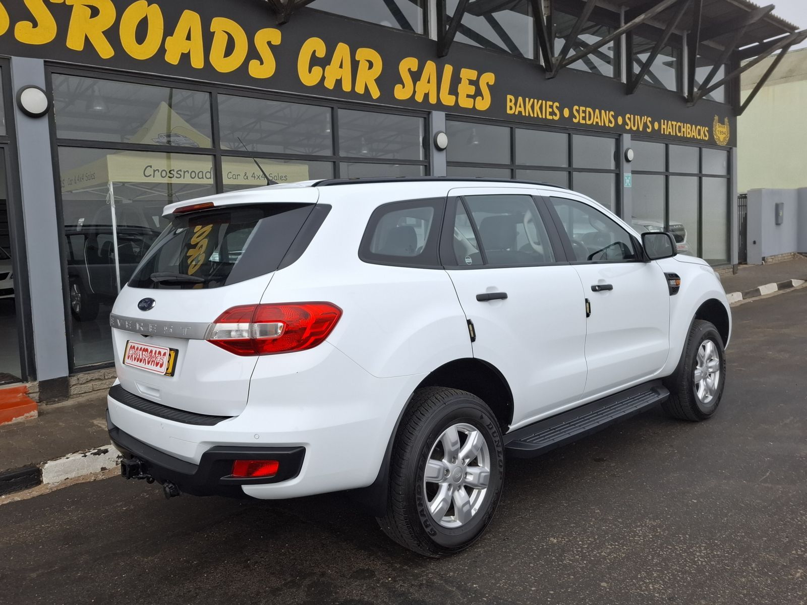 2017 Ford Everest photo 4